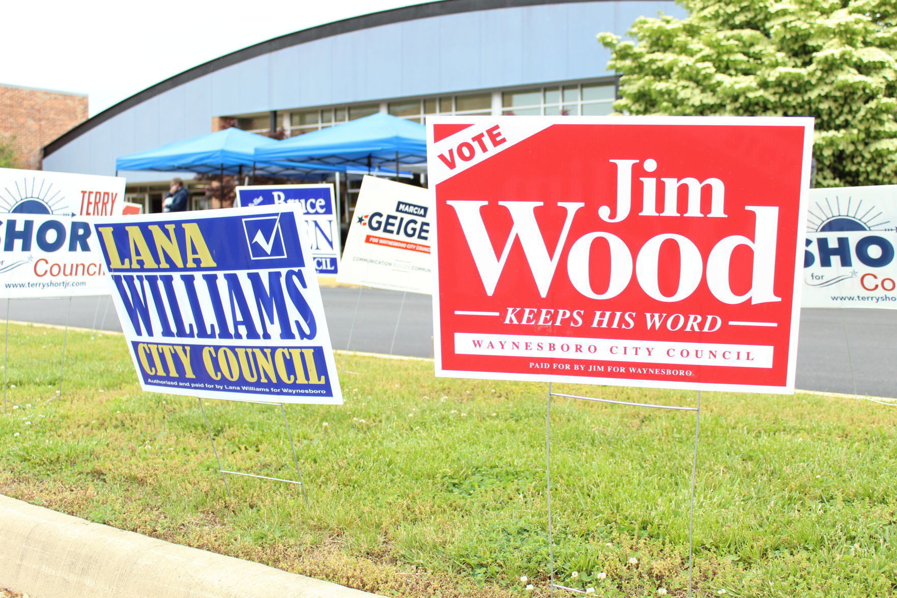 Lana Williams, Jim Wood signs